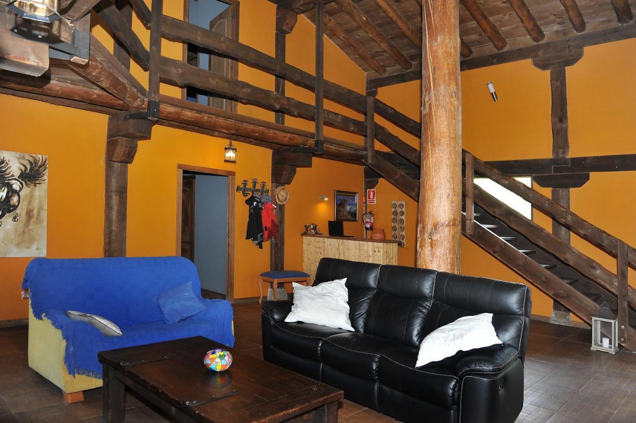 La Cabana De Sara Vinuesa Bagian luar foto