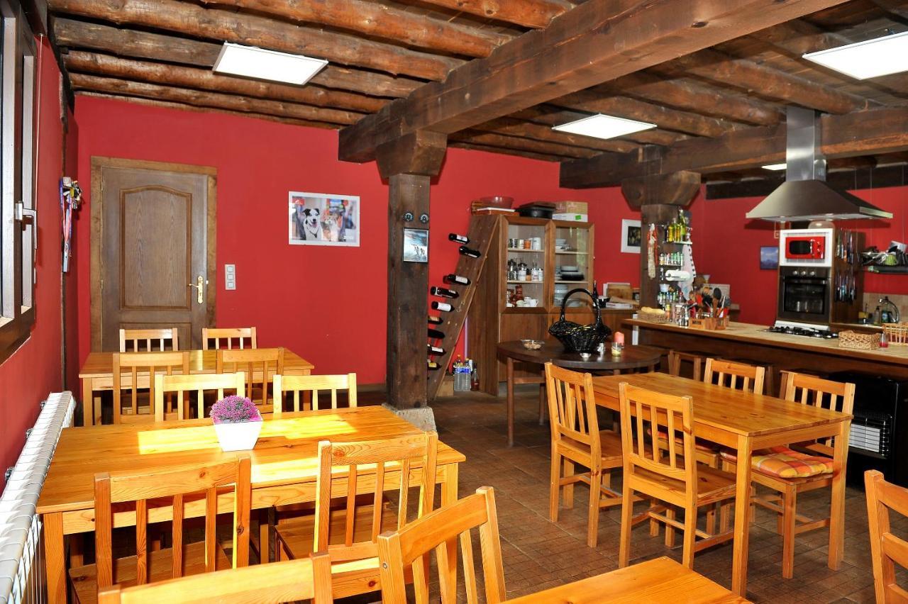 La Cabana De Sara Vinuesa Bagian luar foto